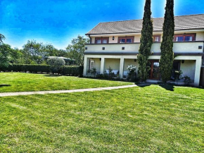 Lemon & Herb, self catering apartments